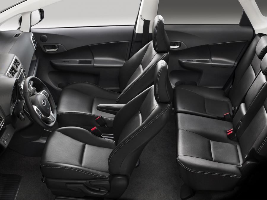  Subaru Trezia 2011 года  (EU) (фото 5 из 9)
